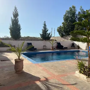 Chez Ali Suvayr